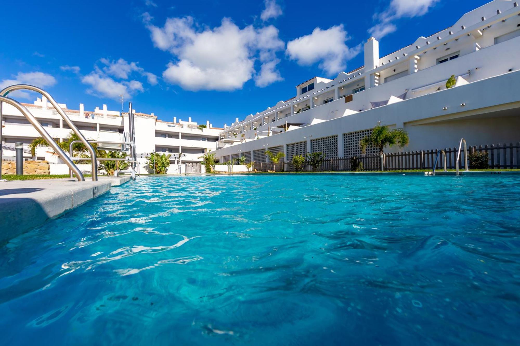 Terrace, Pool, Near & Office *