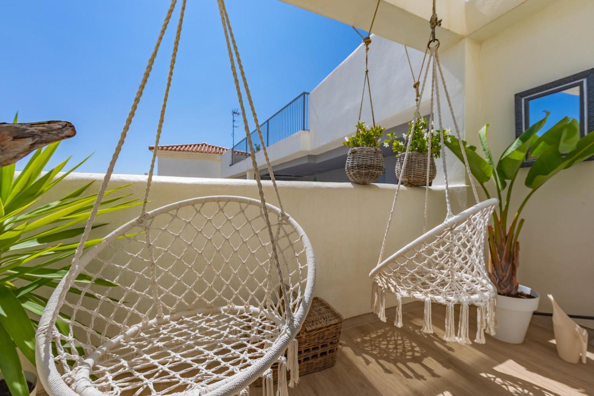 Terrace, Pool, Near & Office *
