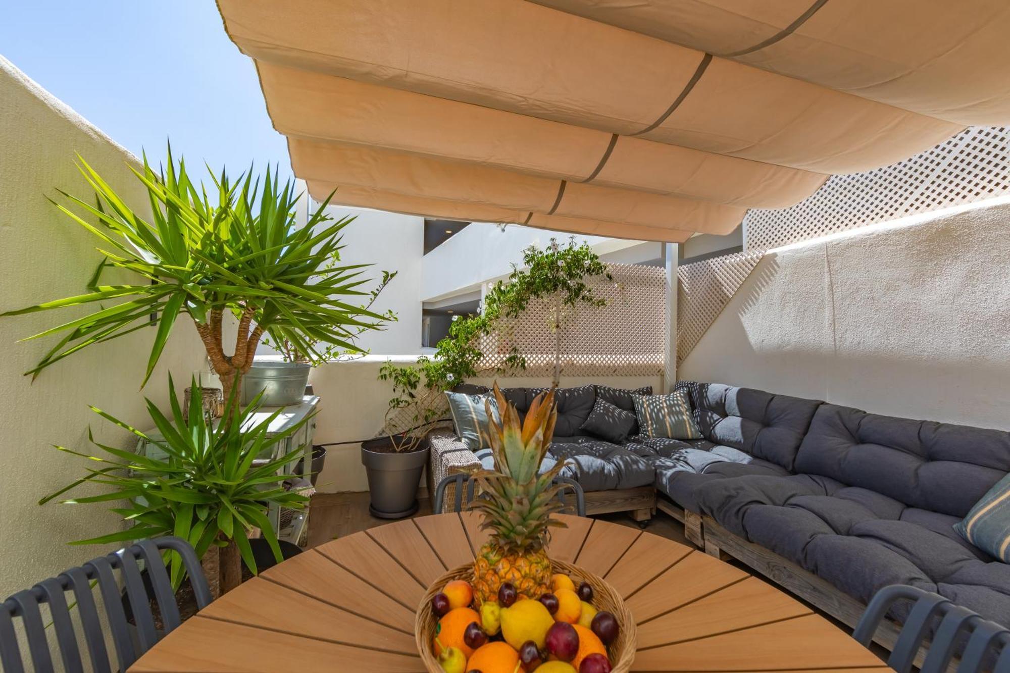 Appartement Terrace, Pool, Near & Office